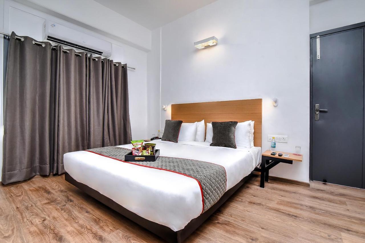 Hotel Oyo Townhouse 044 Sector 14 Gurugram Gurgaon Exterior foto