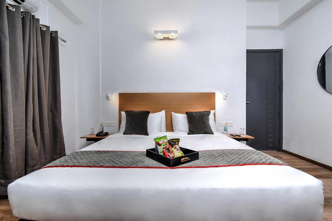 Hotel Oyo Townhouse 044 Sector 14 Gurugram Gurgaon Exterior foto