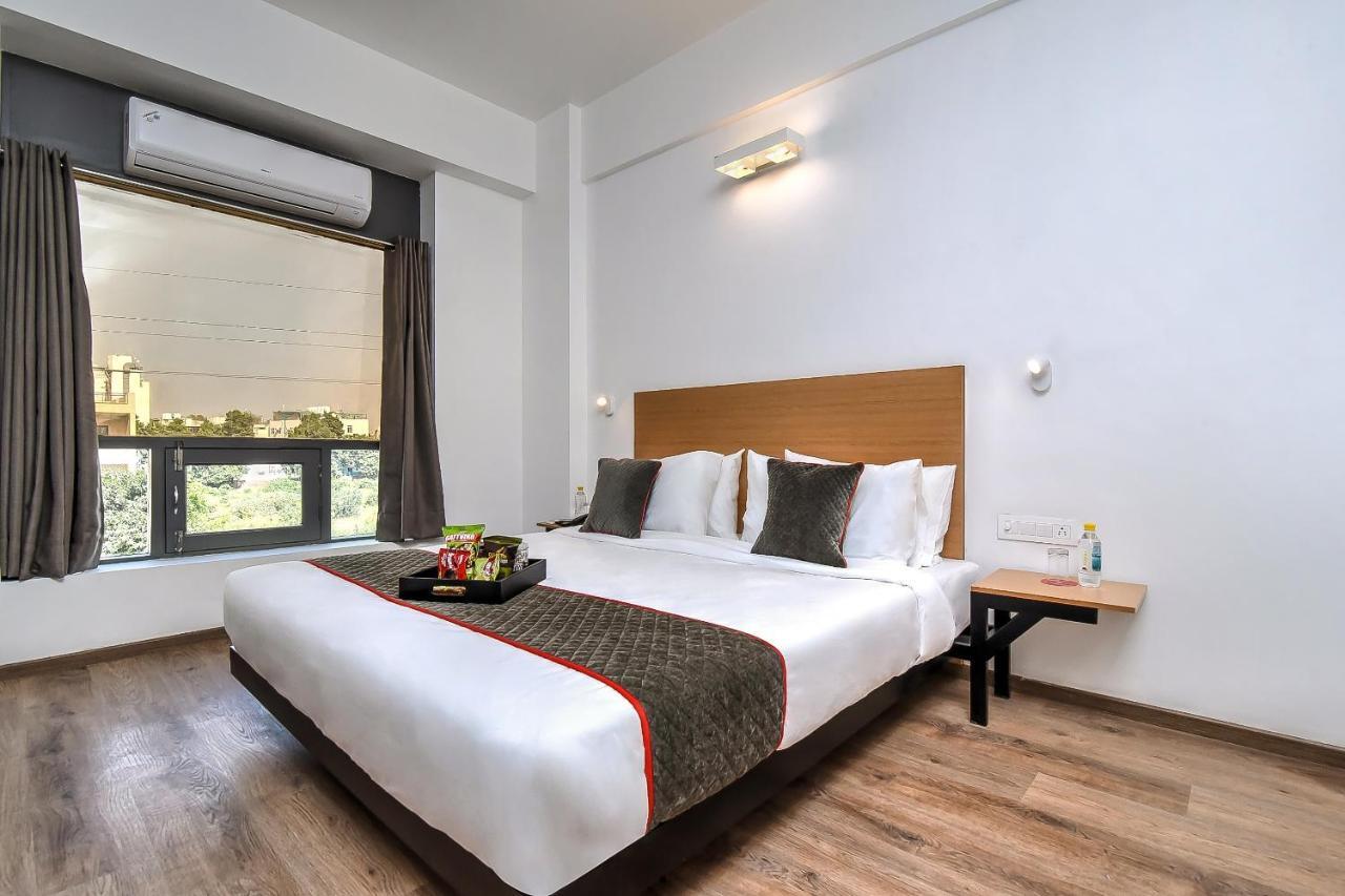 Hotel Oyo Townhouse 044 Sector 14 Gurugram Gurgaon Exterior foto